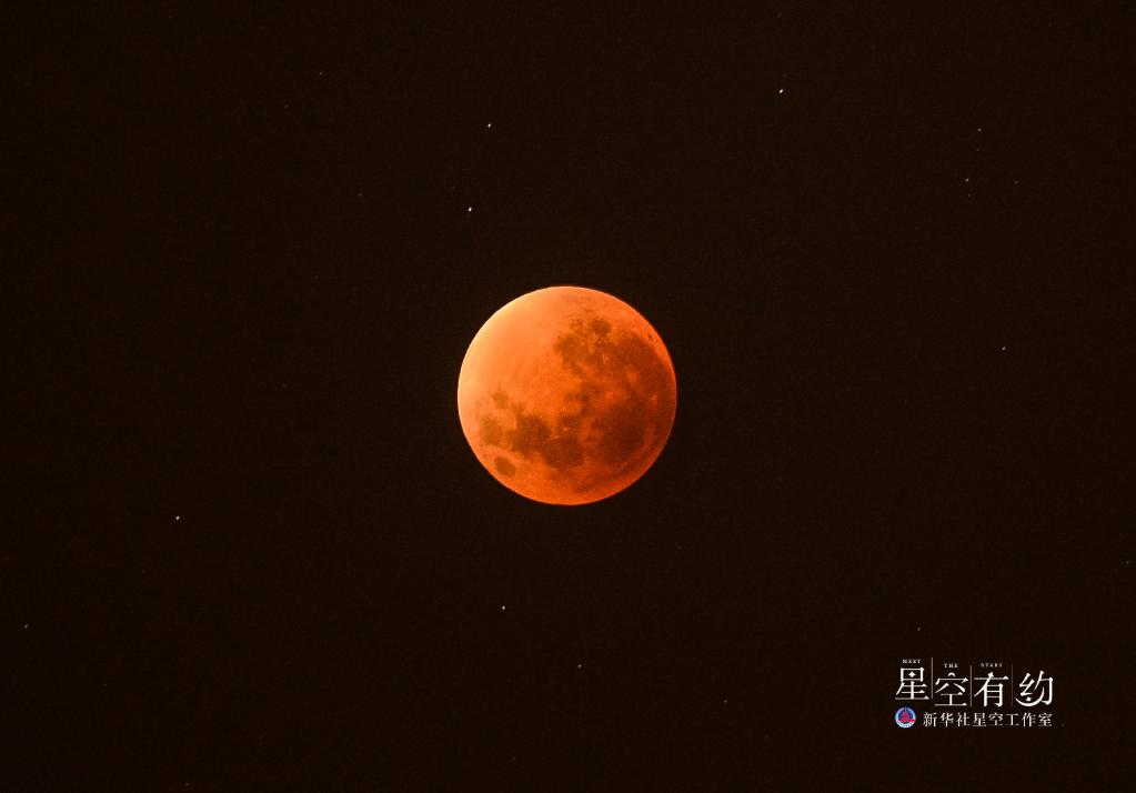 星空有約丨掌握這些拍攝技巧，你也可以拍出“紅月亮大片”