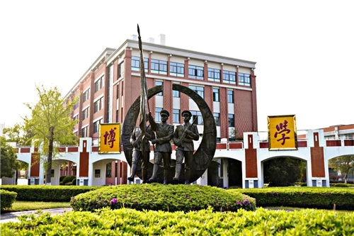 參加高考的同學(xué)注意啦！27所中國軍校，等你報(bào)考