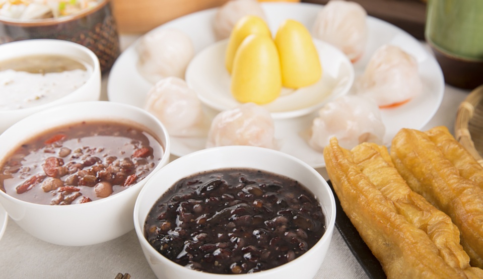 健康中國 | 專家：不吃主食會(huì)增加患阿爾茨海默病的風(fēng)險(xiǎn)