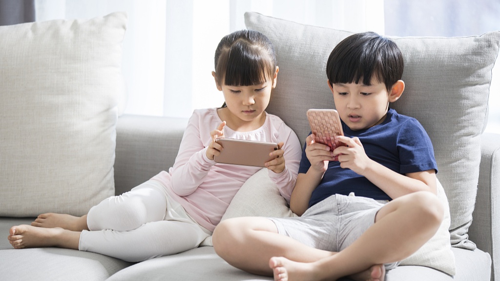 當(dāng)心社交媒體影響青少年心理健康