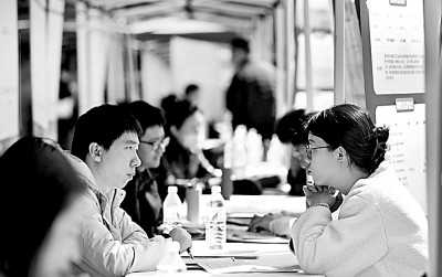 大學(xué)生基層就業(yè)：如何下得去、留得住、干得好