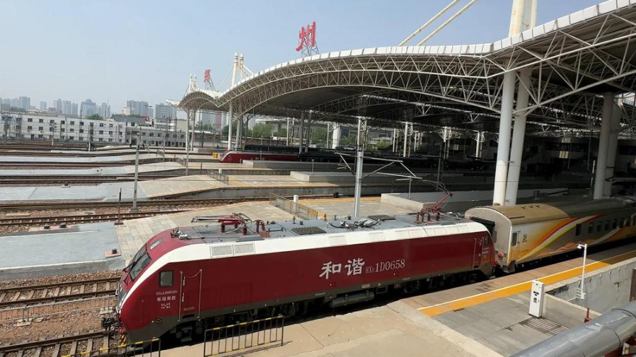 晝游夜行+錯(cuò)峰游覽 這趟特色旅游列車(chē)跨省線(xiàn)路首發(fā)