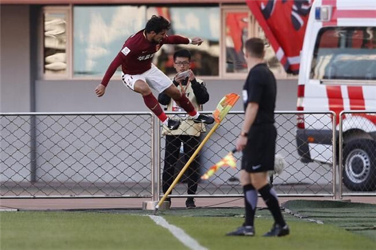 中超-野牛2球拉維奇?zhèn)魃?華夏3-0恒大鎖前四