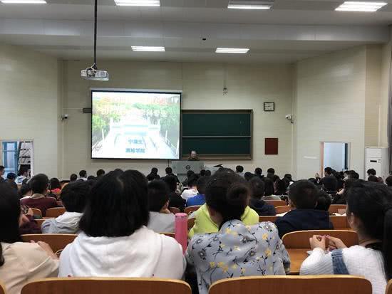這些專業(yè)被不少高校撤銷，已經(jīng)沒有“錢途”了，考生要謹慎報考
