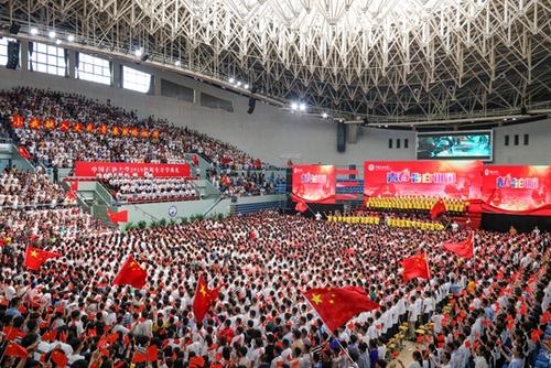 中國(guó)石油大學(xué)（華東）：以青春的名義向祖國(guó)宣誓