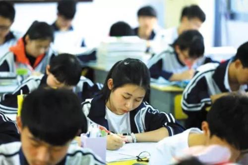 外省回京考生學(xué)業(yè)考成績認證首次在線辦理